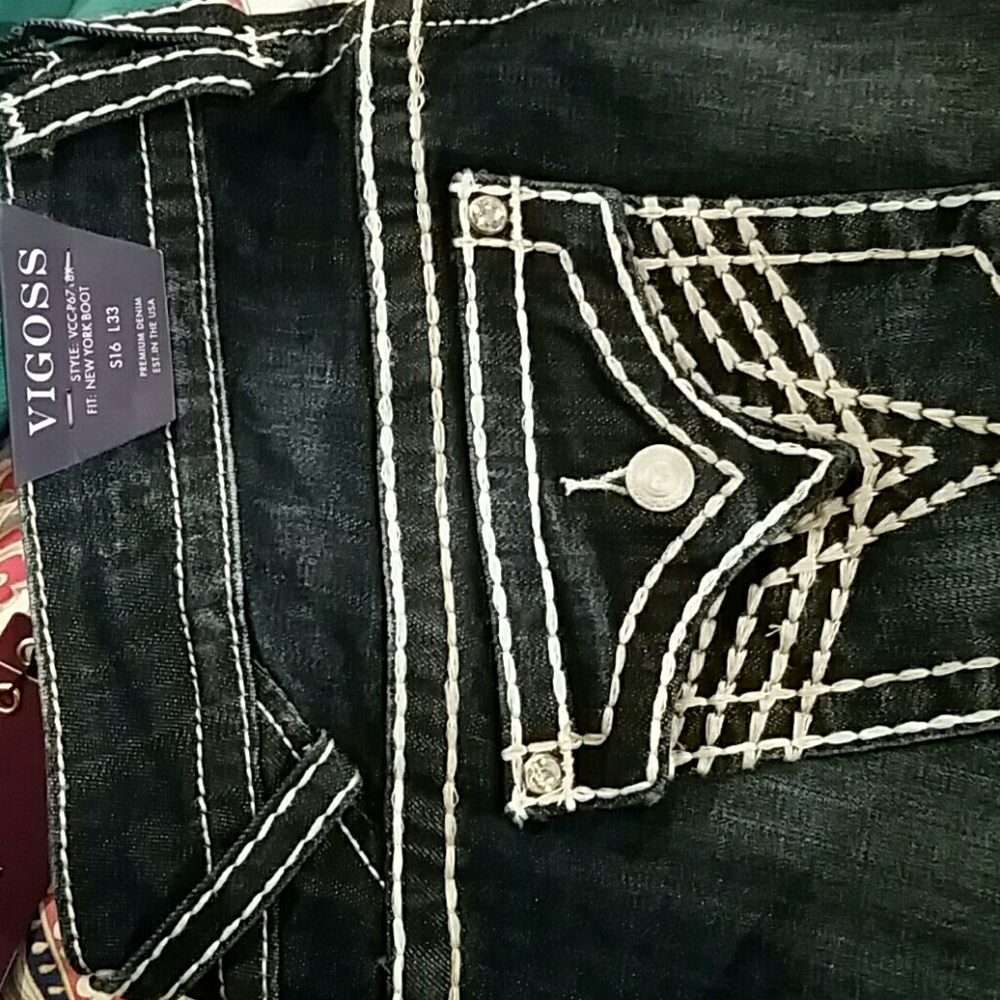 Vigoss boot cut jeans, new w tags